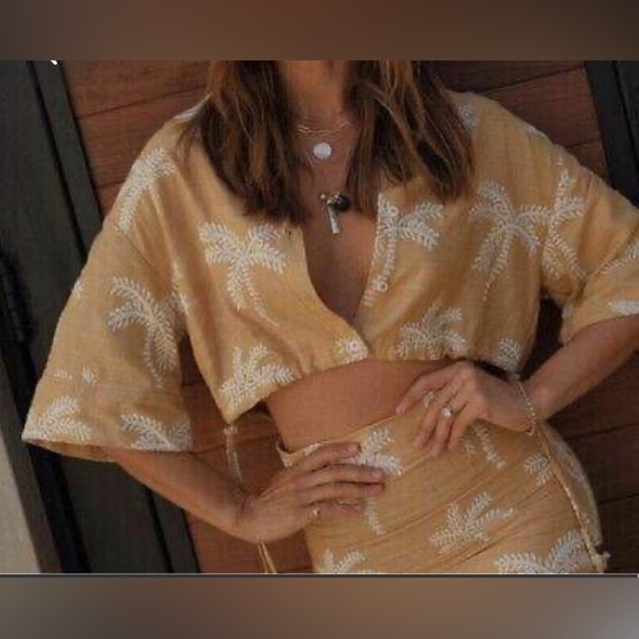 Zara Cropped Linen Blend Mustard Shirt With Embroidered Palm Trees  Size US M - Picture 2 of 7